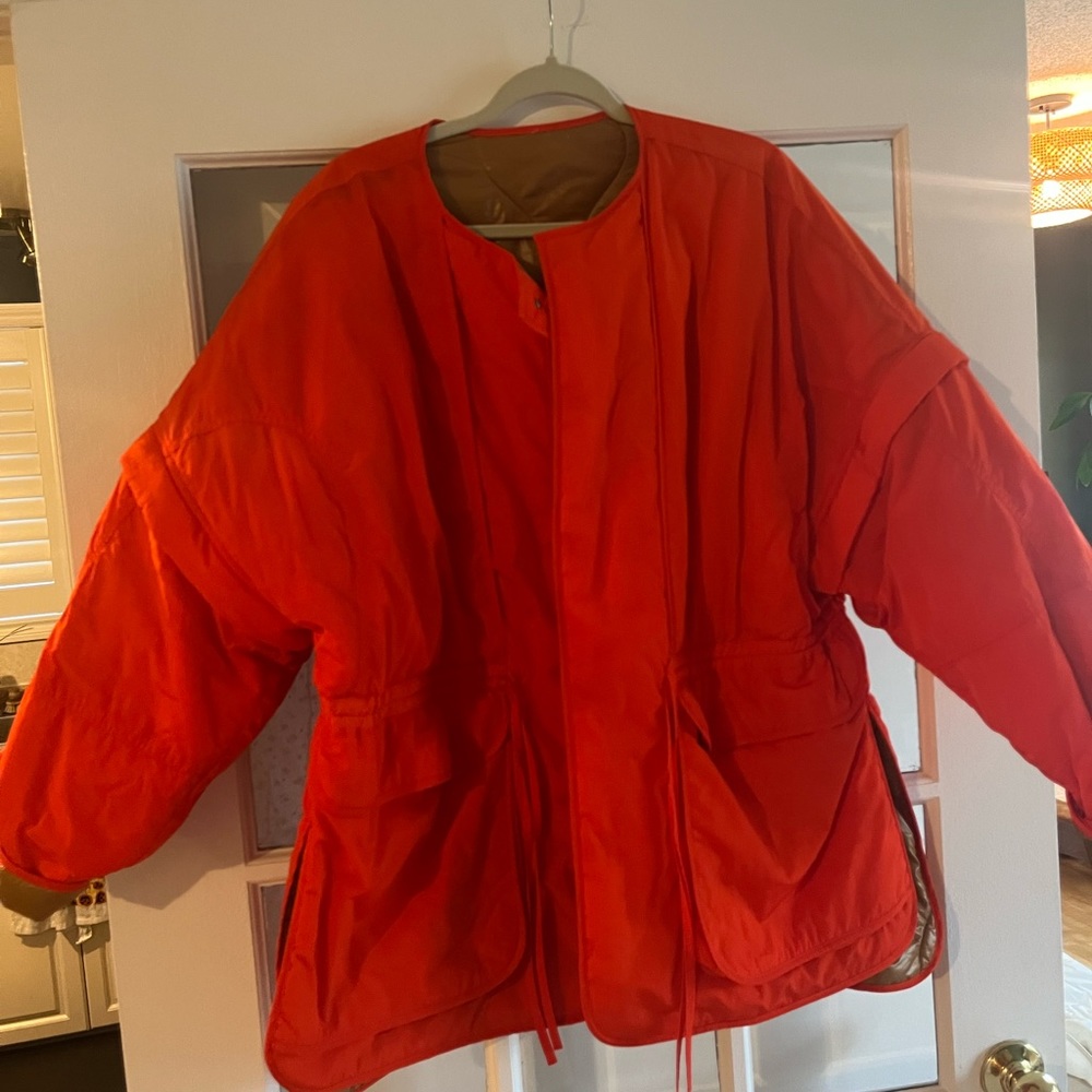 lululemon size XL jacket (2023), convertible arm zippers